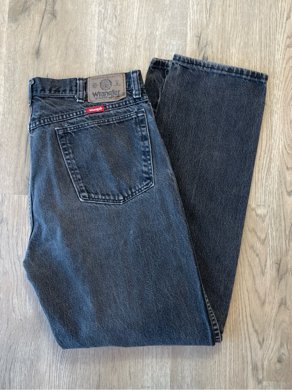 Wrangler Men’s Black Straight-Leg Jeans